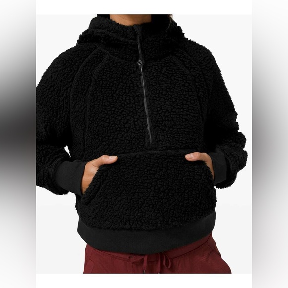 Lululemon Scuba Oversized Sherpa 1/2 Zip in Black - Picture 2 of 2